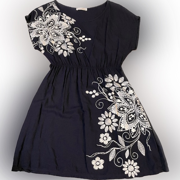 a'gaci Dresses & Skirts - Agaci floral dress navy blue white flowers elastic waist size medium rayon